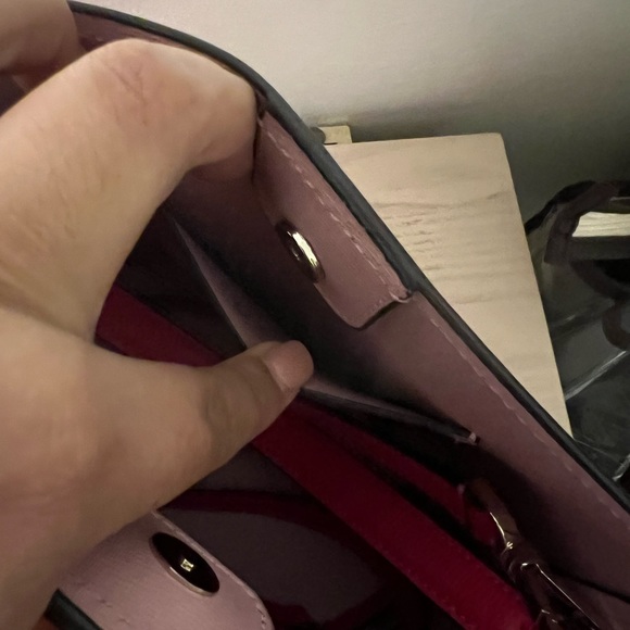 HOT PINK KATE SPADE CROSSBODY. - Picture 5 of 8